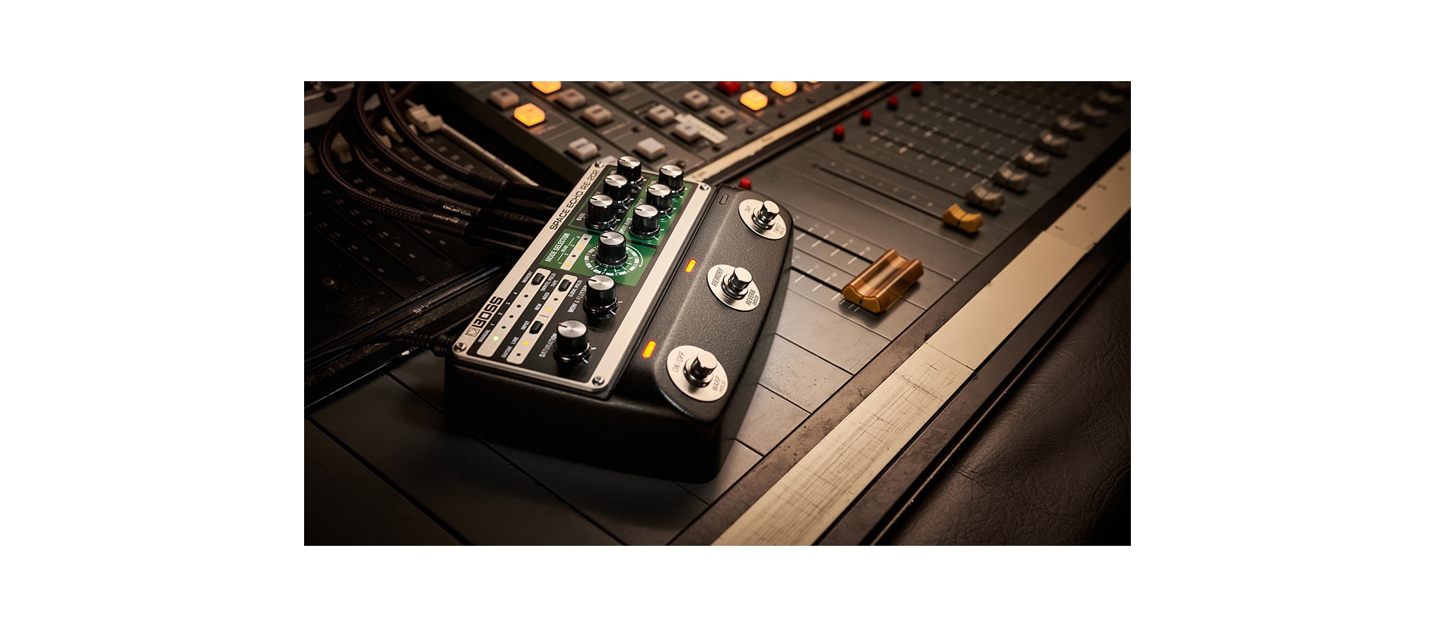 BOSS RE-202 SPACE ECHO |heruitgave tape echo|Dijkmanmuziek
