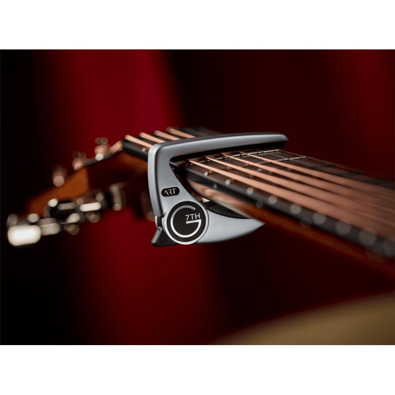 G7th Capo performance 3 steelstring