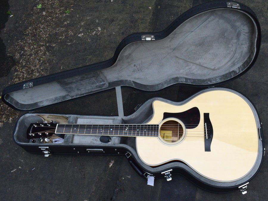 Eastman AC322CE