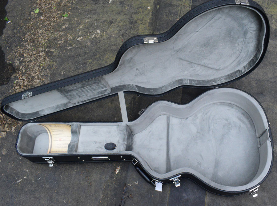 Eastman AC322CE