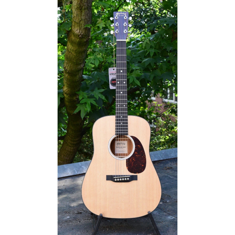 Martin DJR-10 dreadnought junior