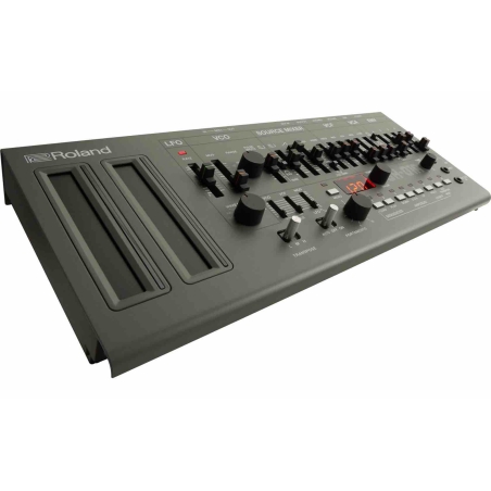 Roland SH01a Synthesizer