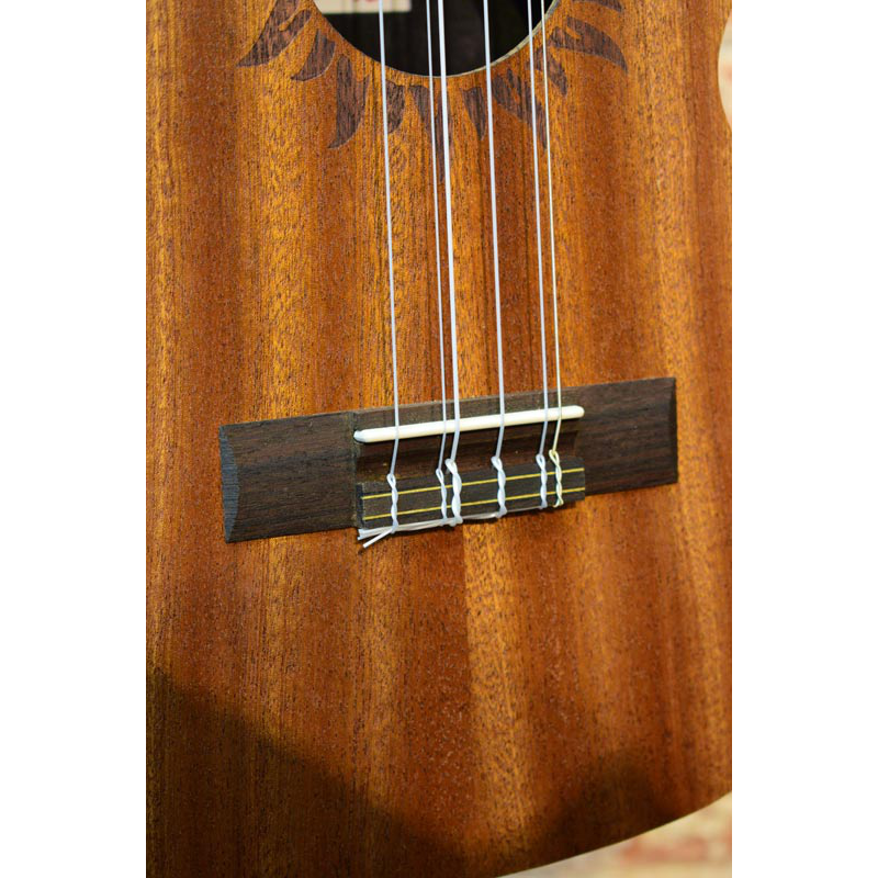 Baton Rouge V2-T6 Sun tenor ukulele 6 snaren