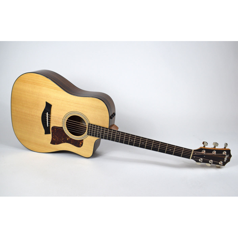 Taylor 210CE Plus