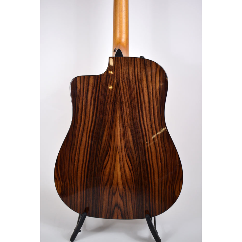 Taylor 210CE Plus