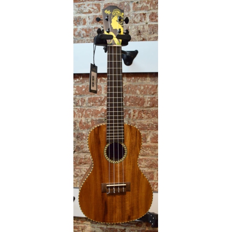 Baton Rouge UV91-C-NR Concert ukulele