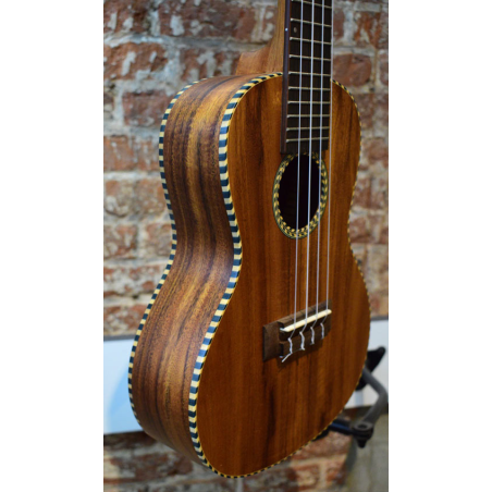 Baton Rouge UV91-C-NR Concert ukulele