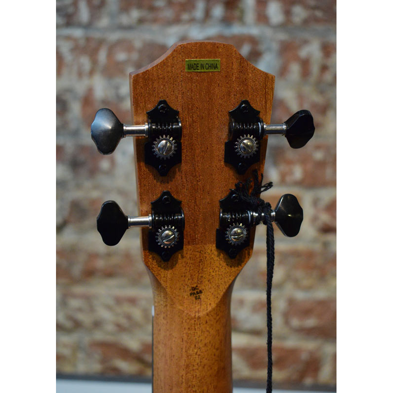 Baton Rouge UV91-C-NR Concert ukulele