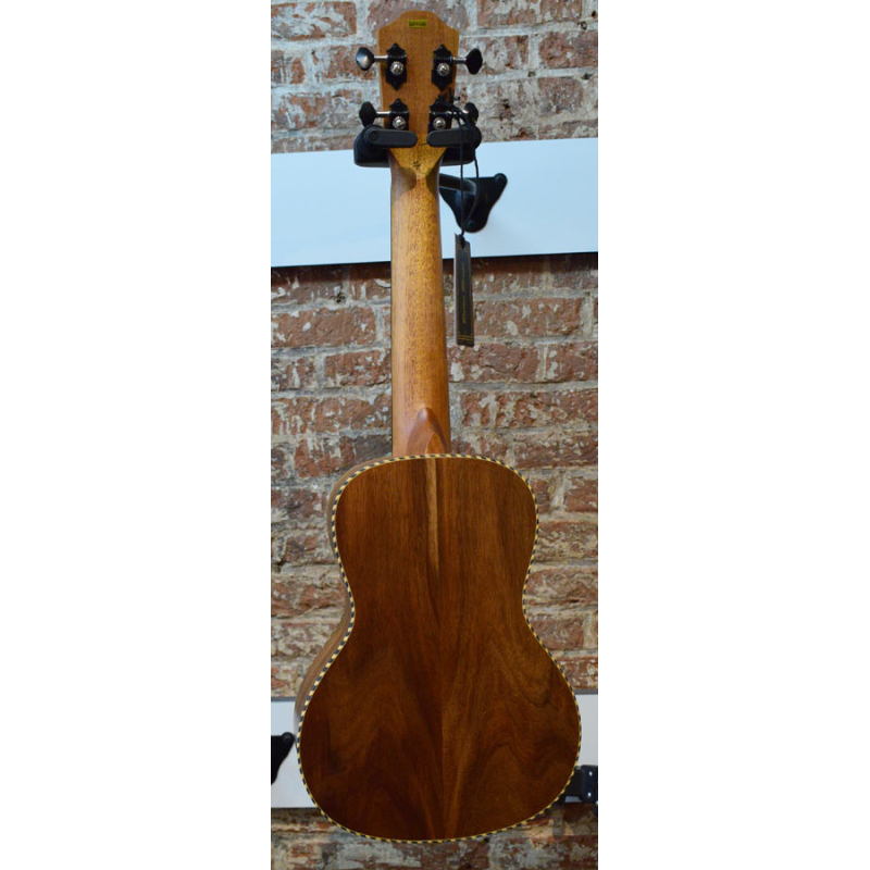 Baton Rouge UV91-C-NR Concert ukulele