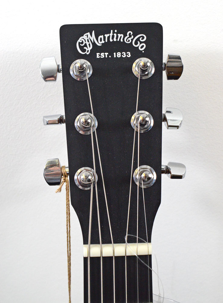 Martin DJR-10E dreadnought junior