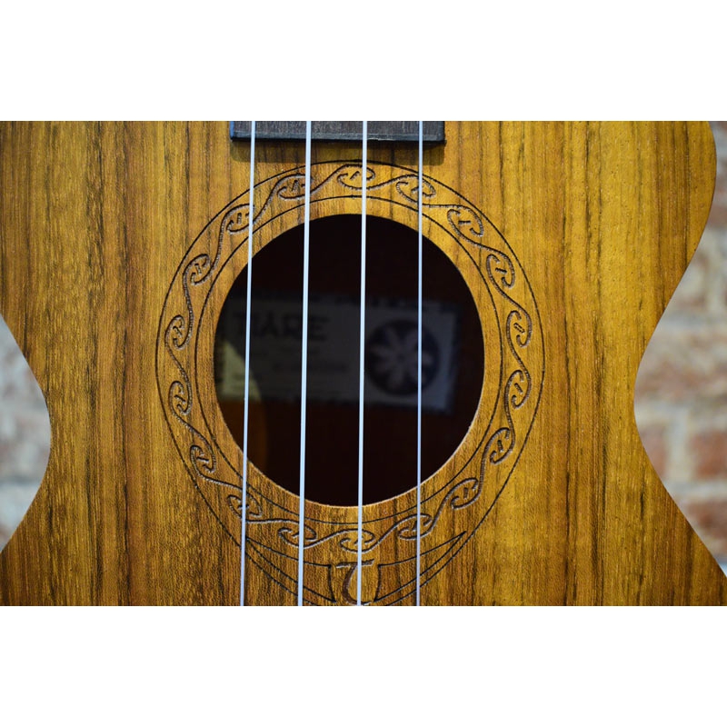 Tanglewood Tiare TWT14E cutaway Tenor ukulele