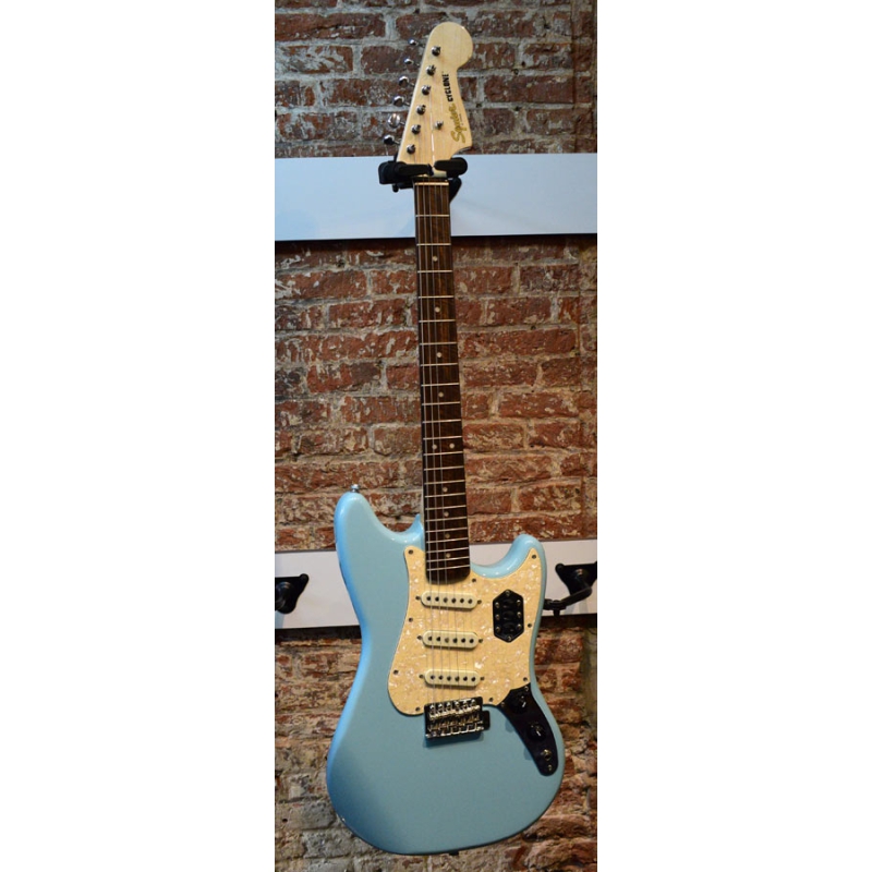 Squier Paranormal Cyclone LRL Daphne Blue