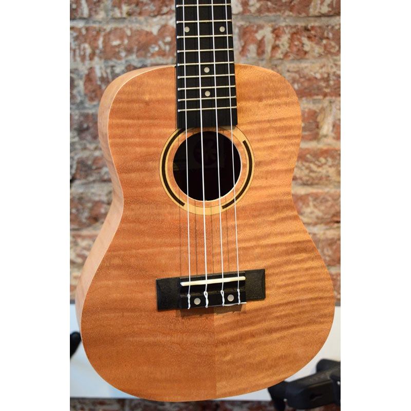 Tanglewood Tiare TWT6 Concert ukulele