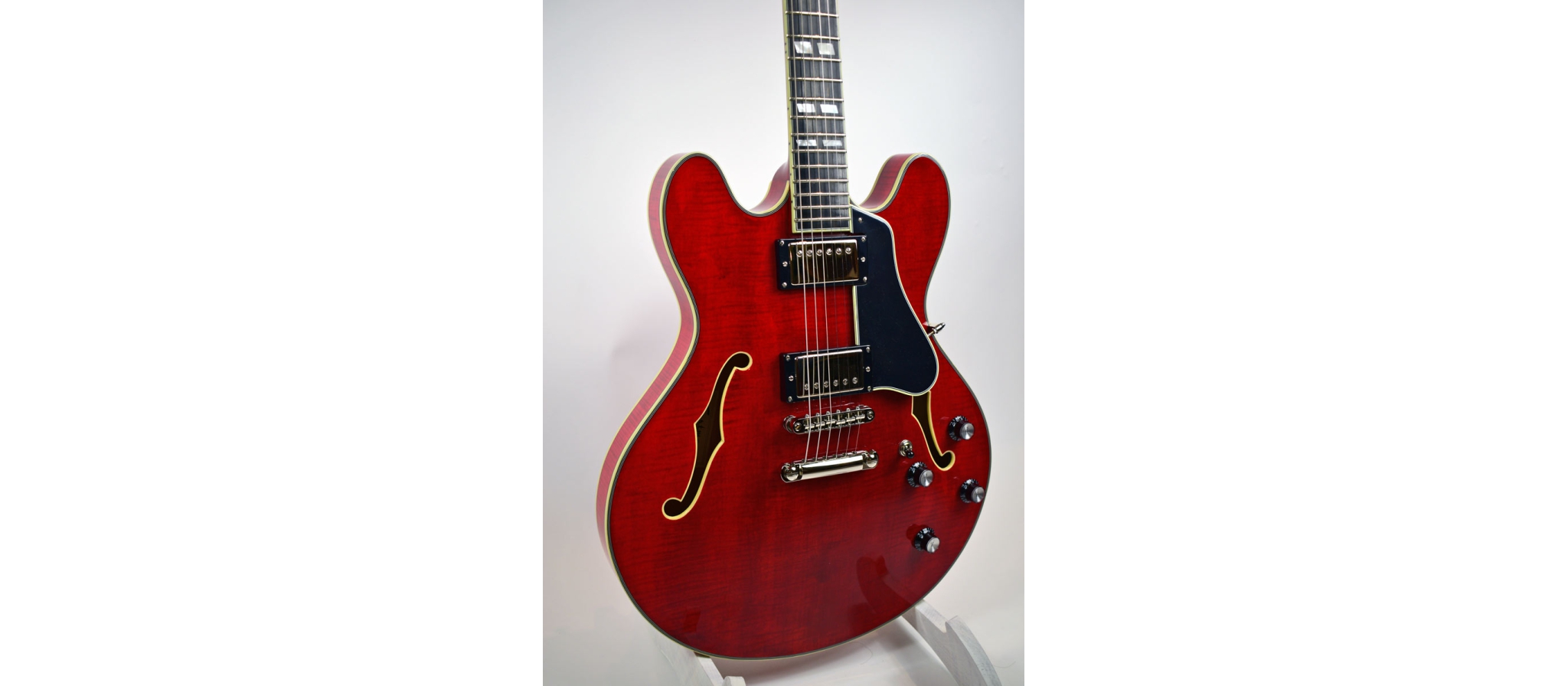 Eastman T486-RD Red| thinline archtop | Dijkman Muziek