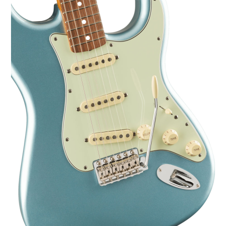 Fender Vintera 60s Stratocaster PF Ice Blue Metallic