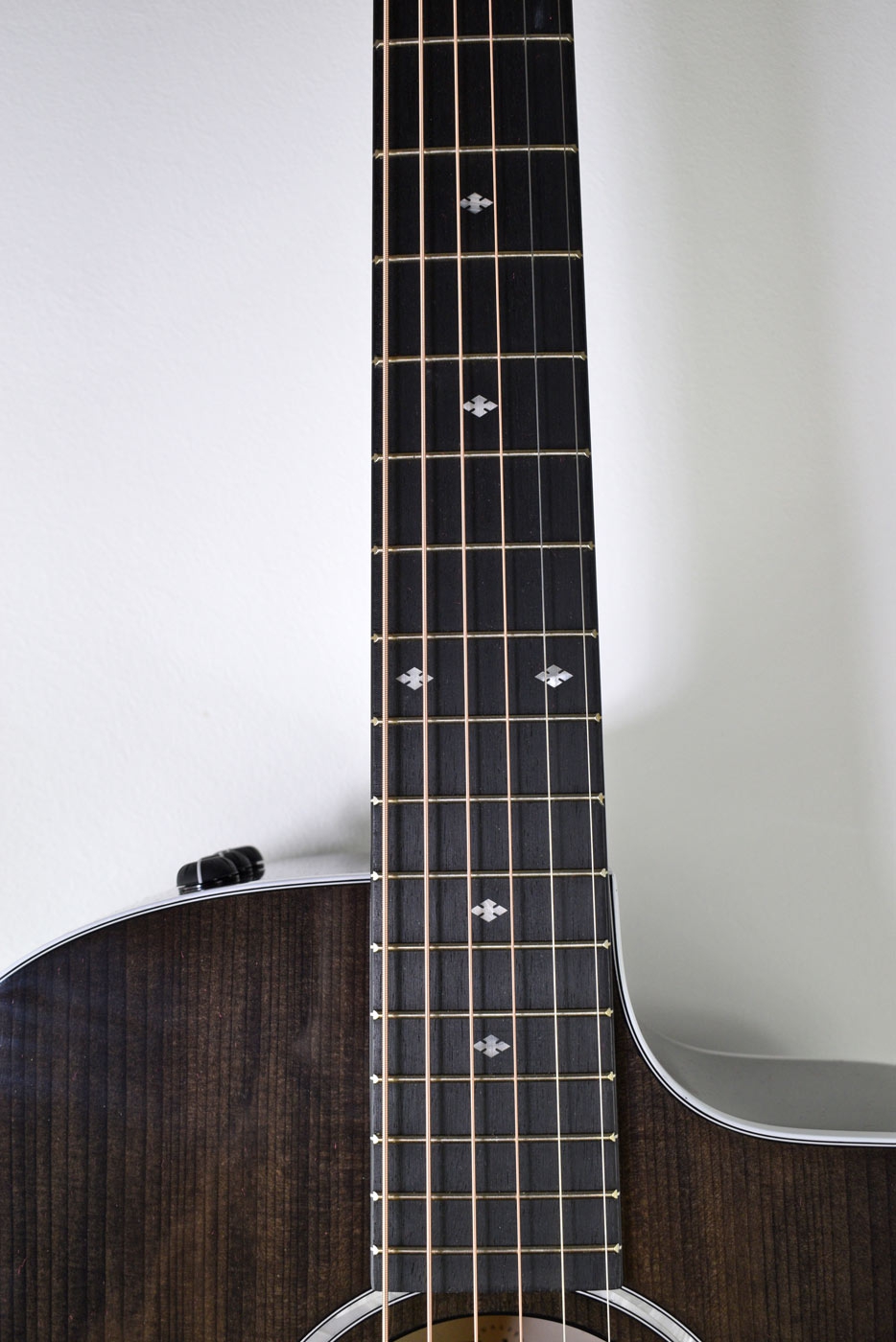 Taylor 214ce DLX Ltd Trans Grey top