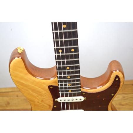 Fender Artisan Maple Burl Strat Custom Shop