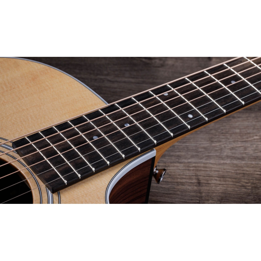 Taylor 212CE Grand Concert