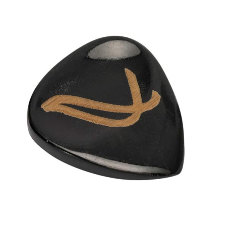 Wambooka Nativo black horn handmade plectrum