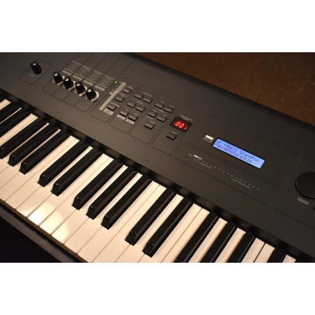 Yamaha MX88 synthesizer Jong gebruikt