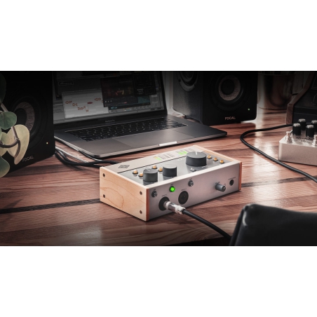 Universal Audio Volt 476