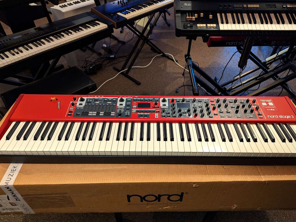 Nord Stage 3 HA88 Stage keyboard jong gebruikt
