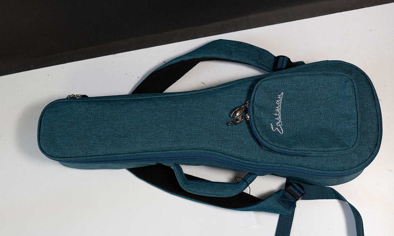 Eastman EU2 C Natural Mahogany Concert ukulele bag