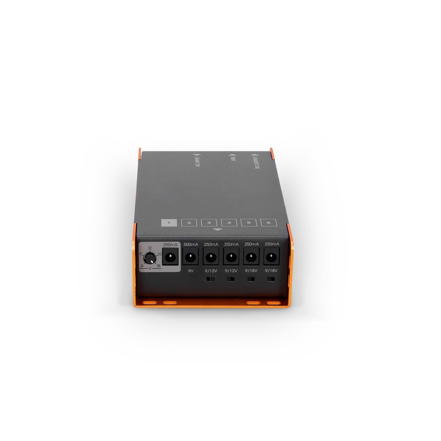 Palmer PWT06IEC Universal Pedalboard Power Supply with USB Palmer PWT06IEC Universal Pedalboard Power Supply with USB