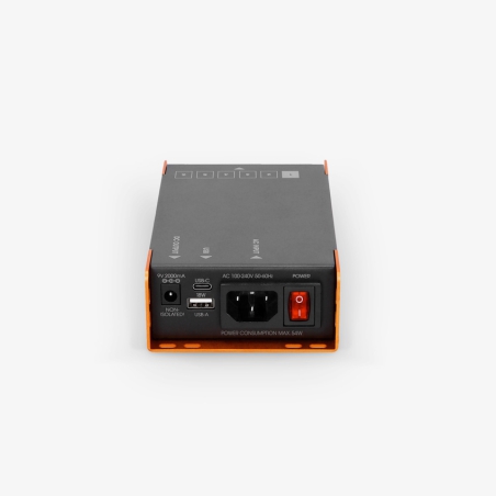 Palmer PWT06IEC Universal Pedalboard Power Supply with USB