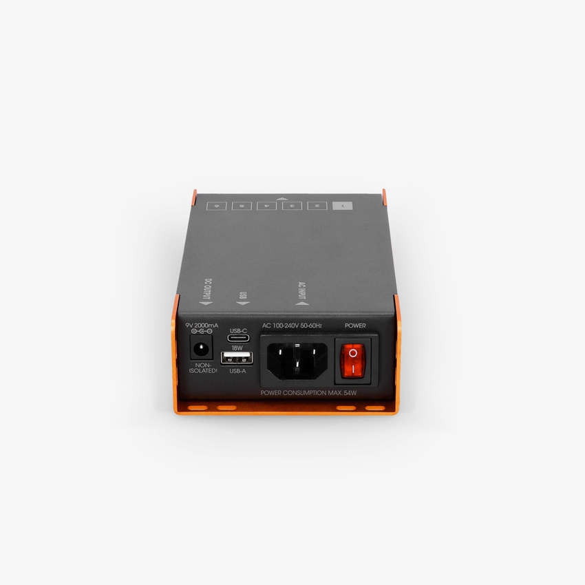 Palmer PWT06IEC Universal Pedalboard Power Supply with USB