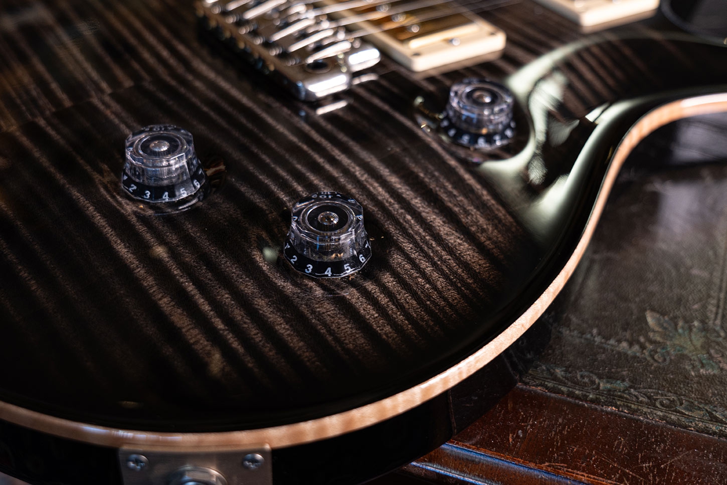 PRS 25th Anniversary Custom 24 10-Top Charcoal Burst 2010