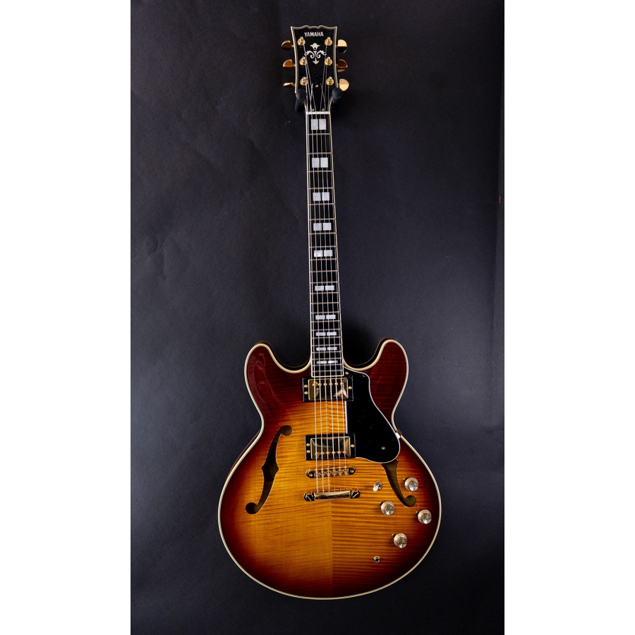 Yamaha SA200 VS Violin Sunburst Yamaha SA200 VS Violin Sunburst
