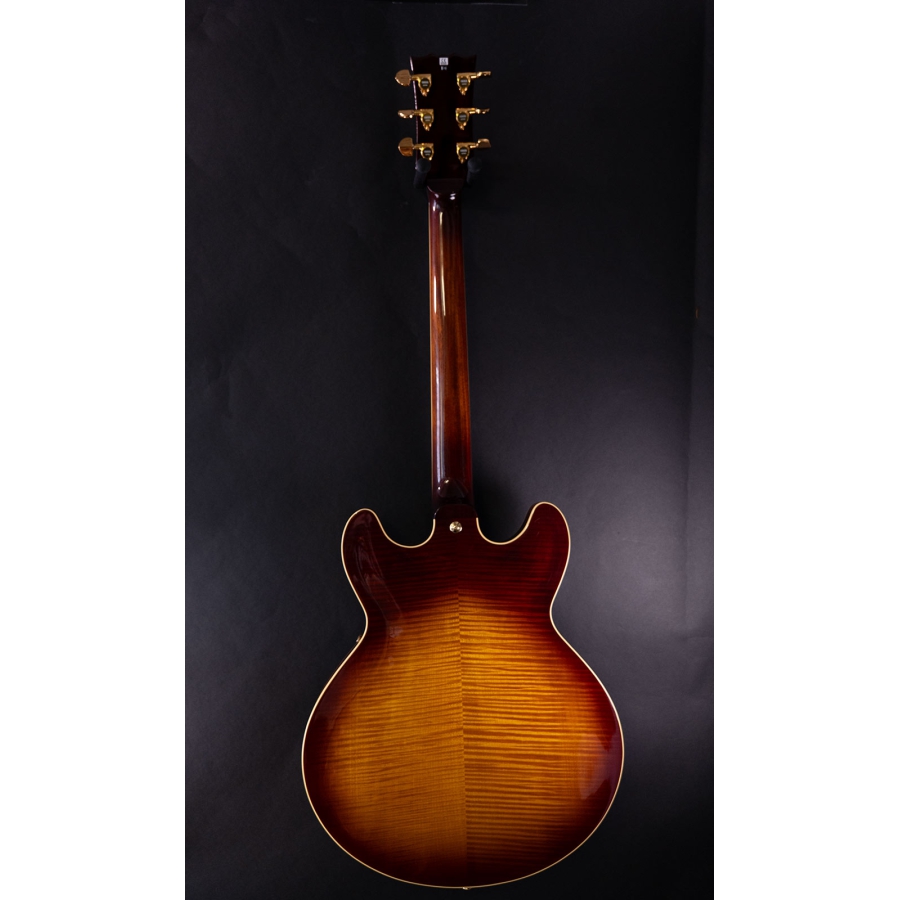 Yamaha SA200 VS Violin Sunburst Yamaha SA200 VS Violin Sunburst