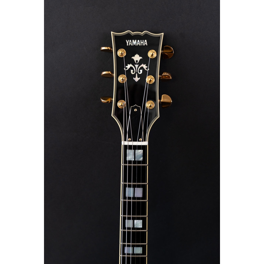 Yamaha SA200 VS Violin Sunburst Yamaha SA200 VS Violin Sunburst