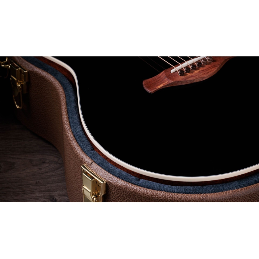 Taylor Gold Label 517e Blacktop Taylor Gold Label 517e Blacktop