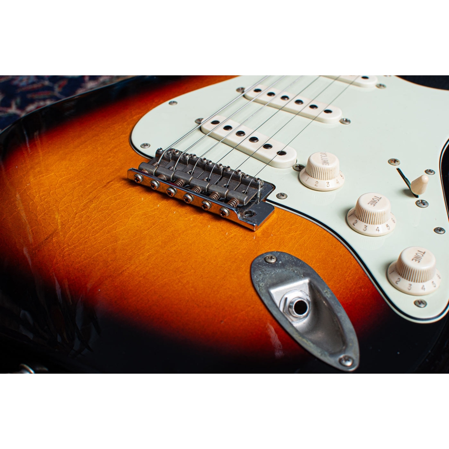 Del-Tone 60s S-style 3-tone Sunburst Light Aged Del-Tone 60s S-style 3-tone Sunburst Light Aged