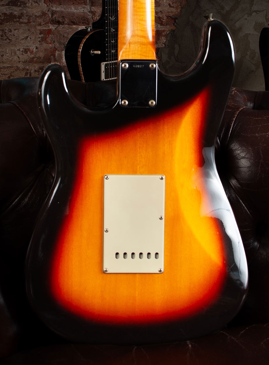 Del-Tone 60s S-style 3-tone Sunburst Light Aged