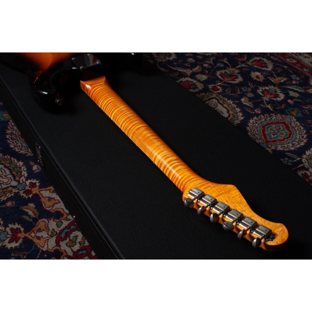 Del-Tone 60s S-style 3-tone Sunburst Light Aged
