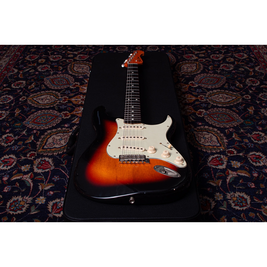 Del-Tone 60s S-style 3-tone Sunburst Light Aged Del-Tone 60s S-style 3-tone Sunburst Light Aged