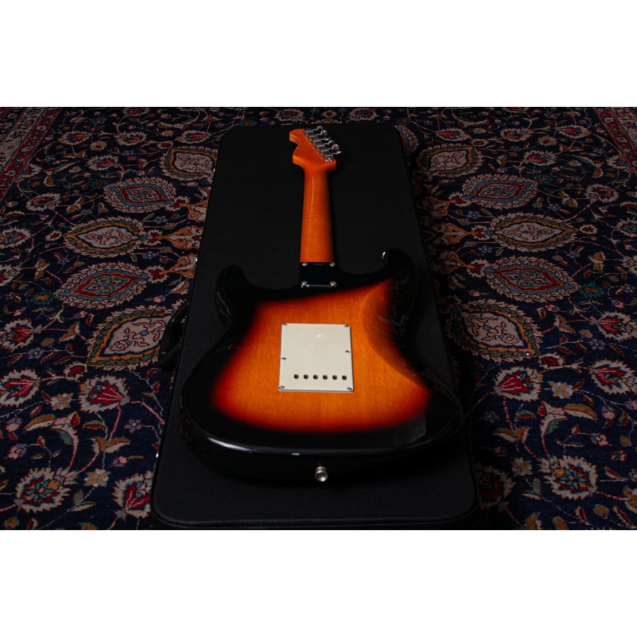 Del-Tone 60s S-style 3-tone Sunburst Light Aged Del-Tone 60s S-style 3-tone Sunburst Light Aged
