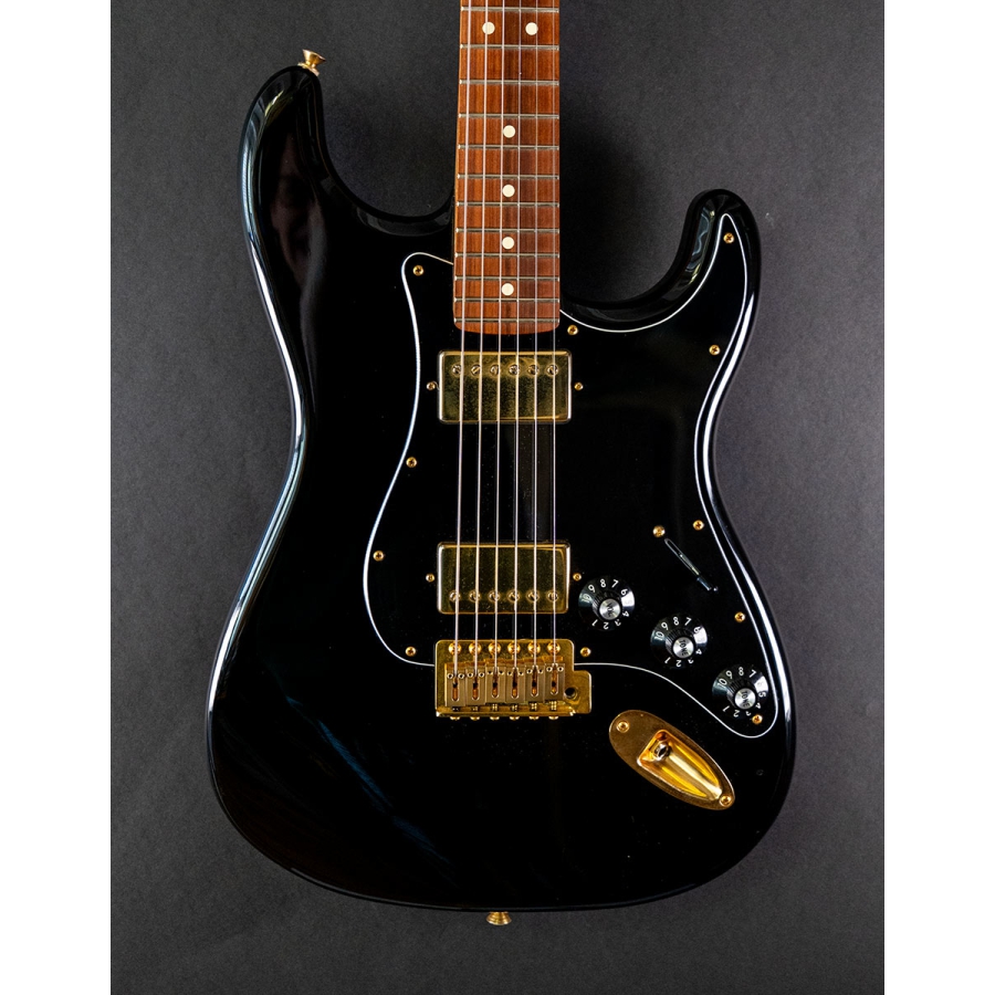 Fender FSR Blacktop Stratocaster HH PF Black