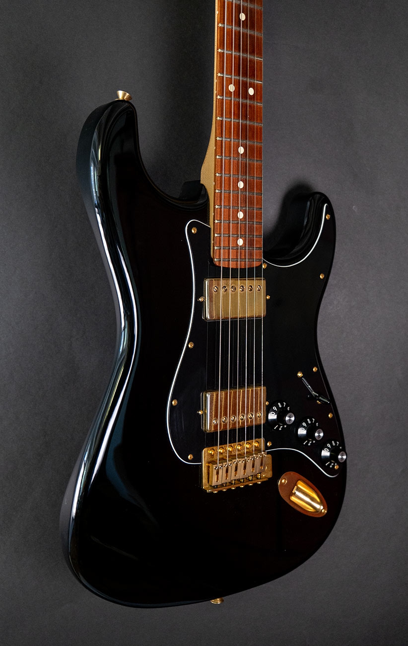 Fender FSR Blacktop Stratocaster HH PF Black