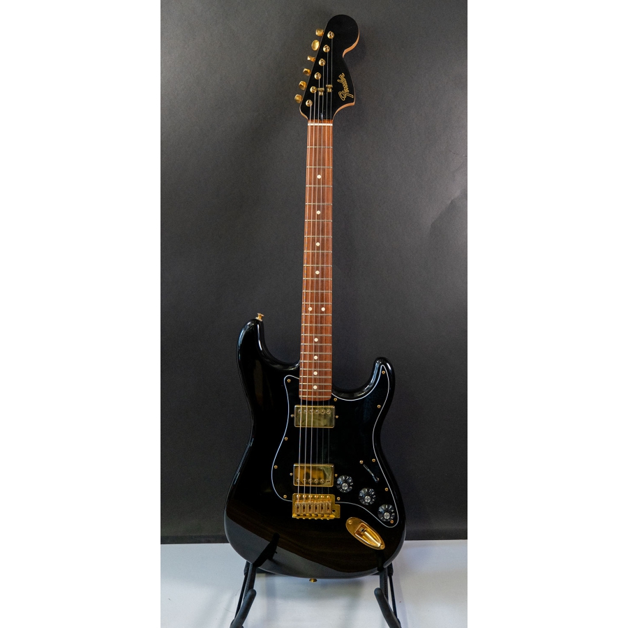 Fender FSR Blacktop Stratocaster HH PF Black