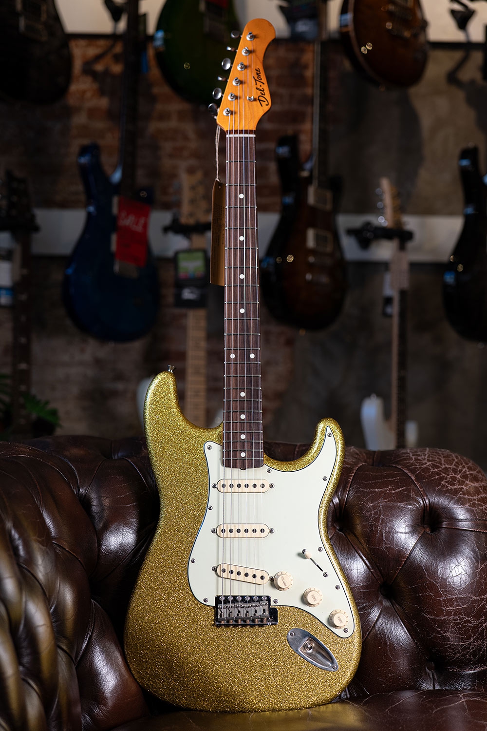 Del-Tone 60s S-style Gold Sparkle