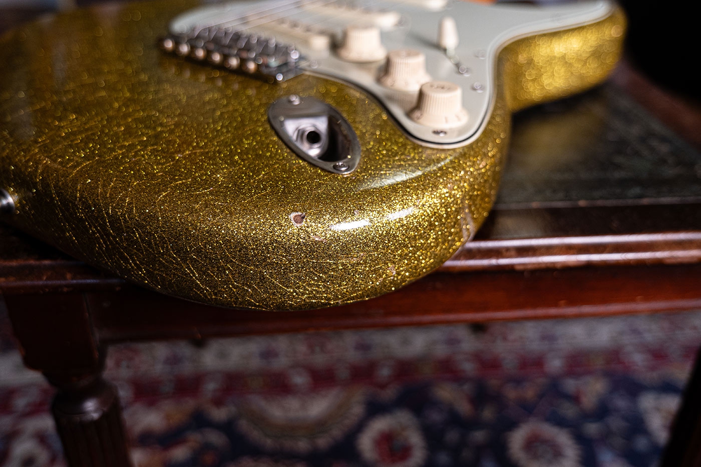 Del-Tone 60s S-style Gold Sparkle