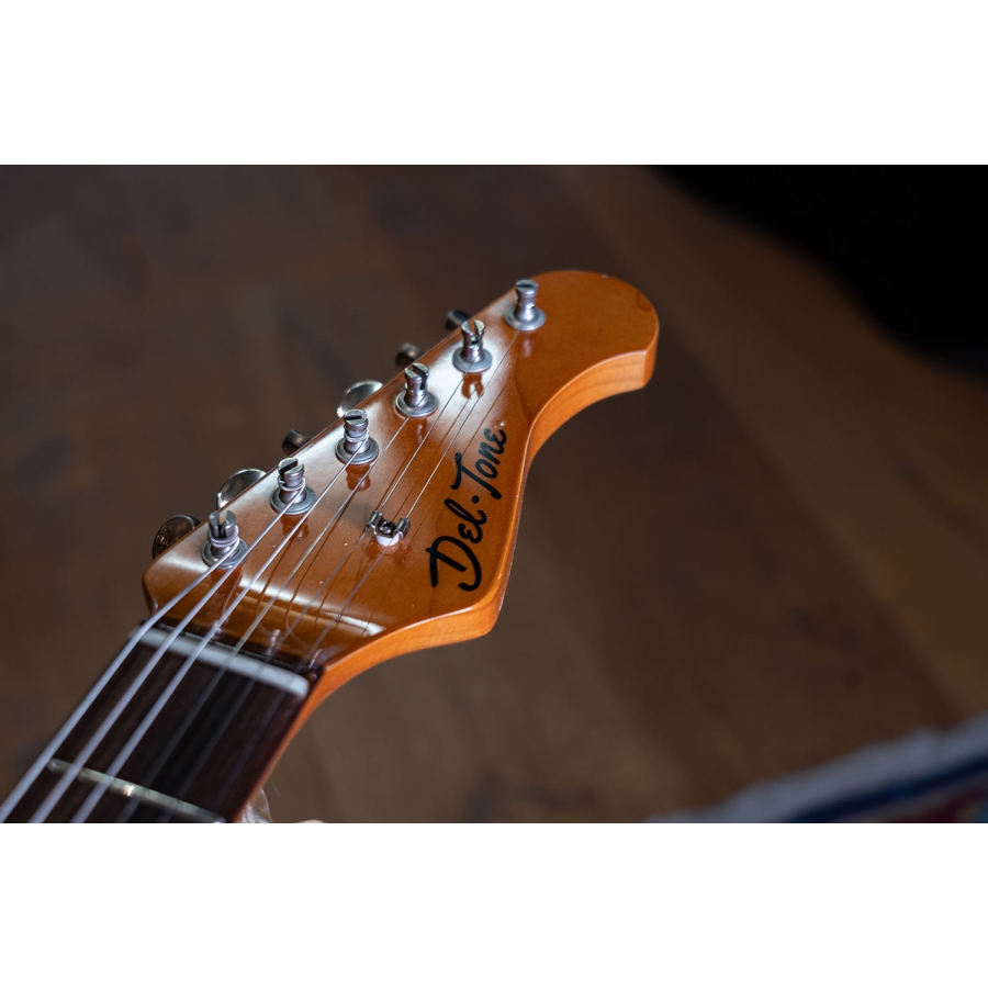 Del-Tone 60s S-style Gold Sparkle Del-Tone 60s S-style Gold Sparkle