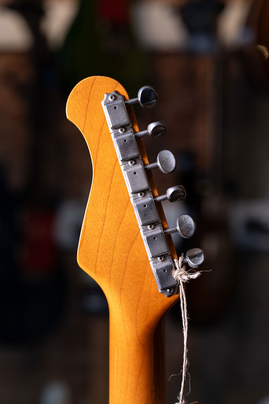 Del-Tone 60s S-style Gold Sparkle