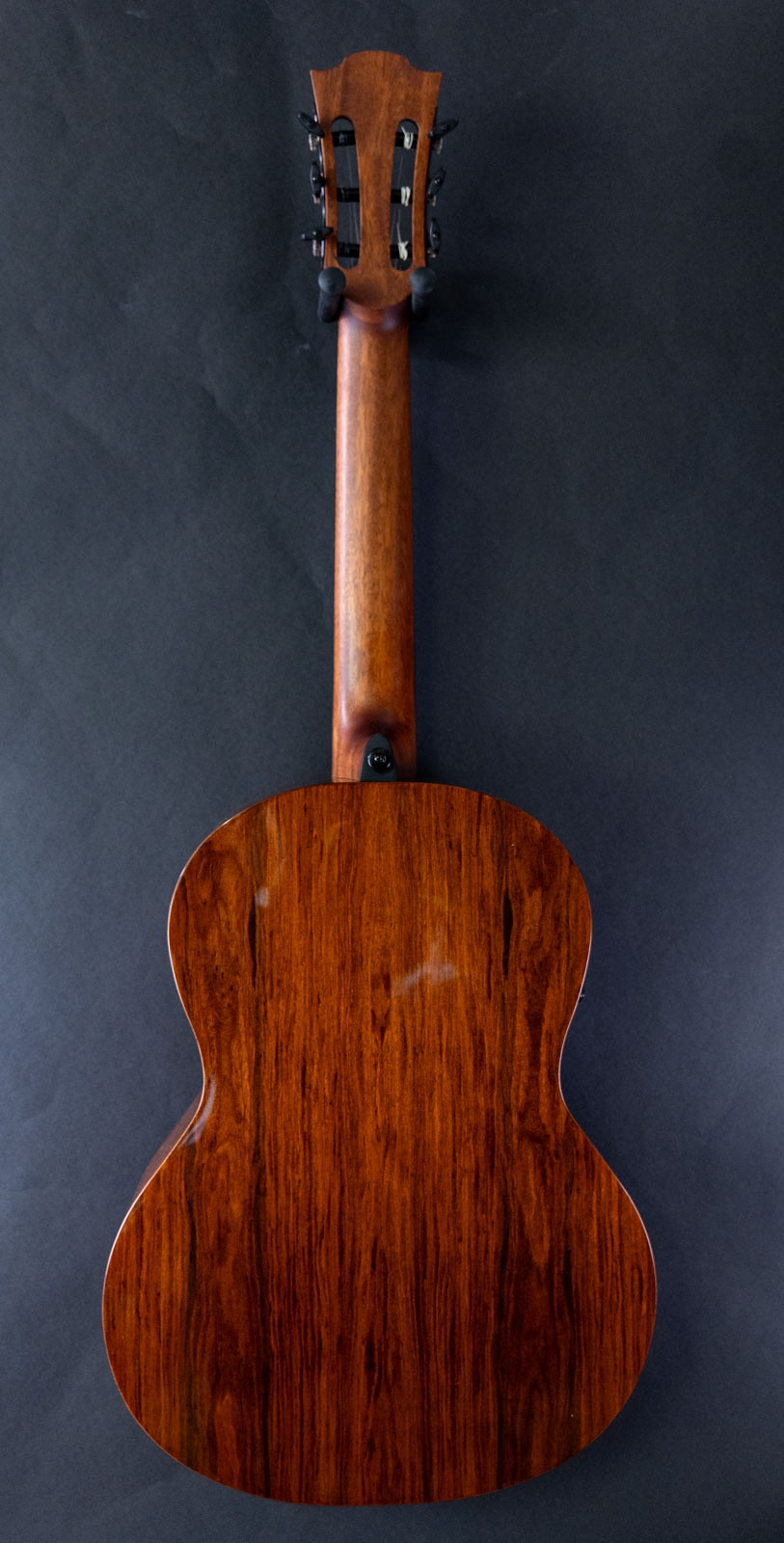 LAG CBW2E Bluewave 2 Classical Smart Guitar