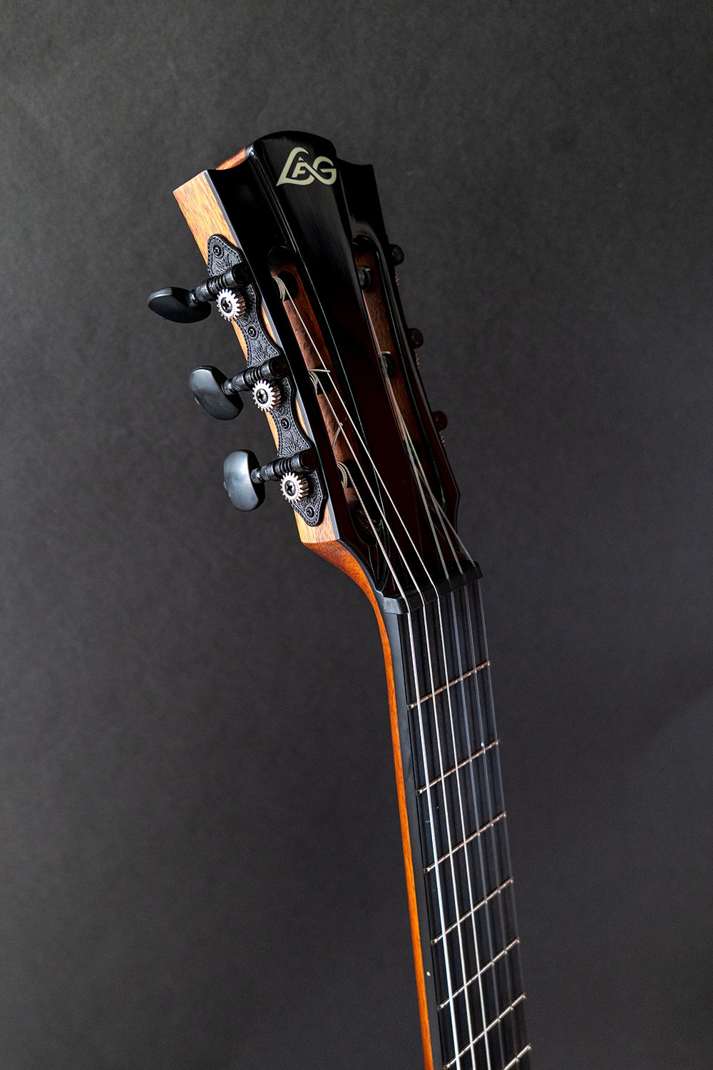 LAG CBW2E Bluewave 2 Classical Smart Guitar