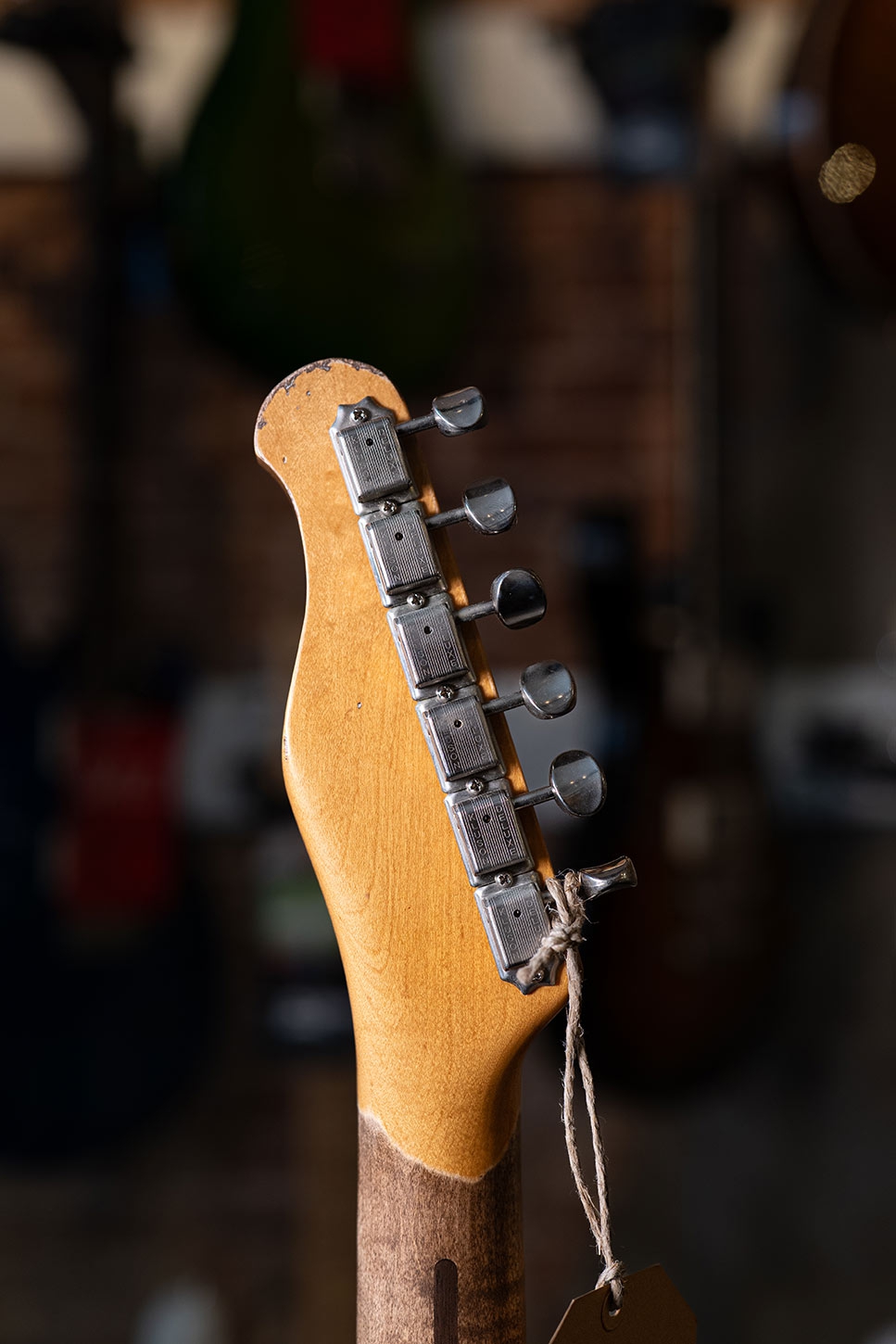 Del-Tone 50s T-style Dakota Red